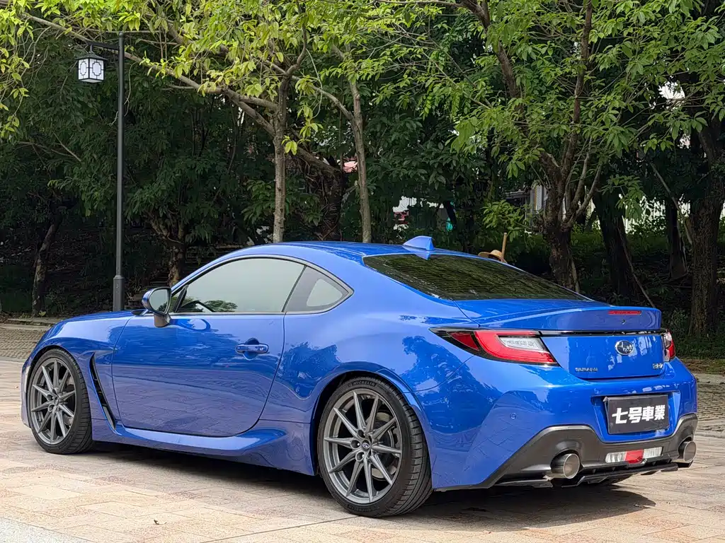 Subaru BRZ 2022 — фото 11