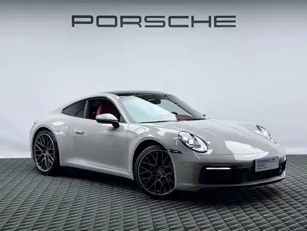 Porsche 911 2023