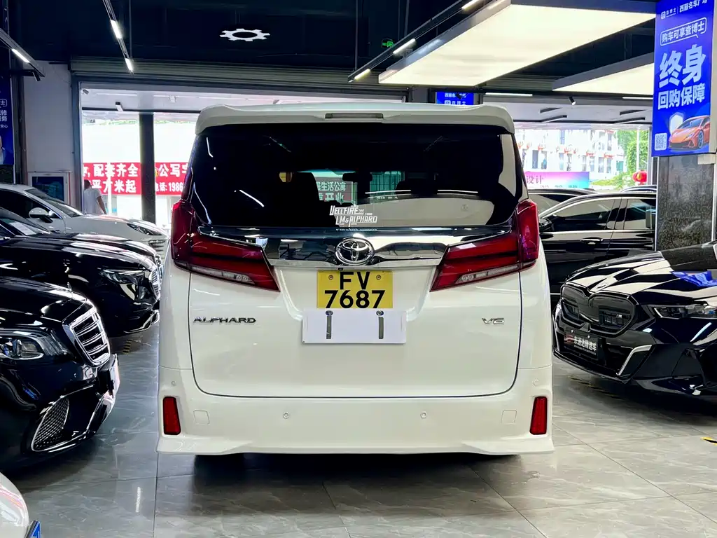 Toyota Alphard 2017 — фото 5