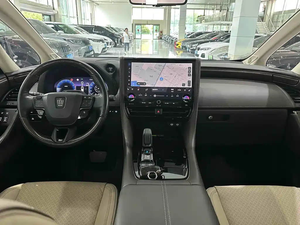 Toyota Vellfire 2024 — фото 9