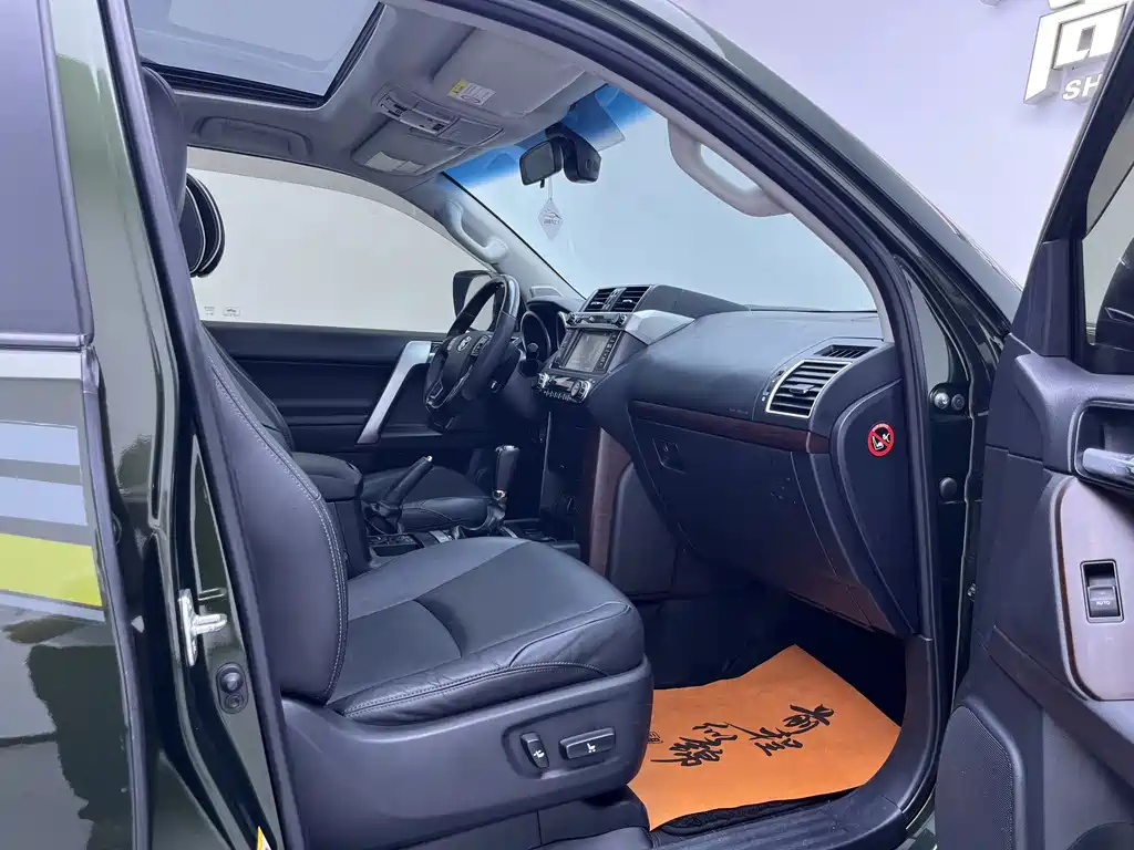 Toyota Prado 2017 — фото 12