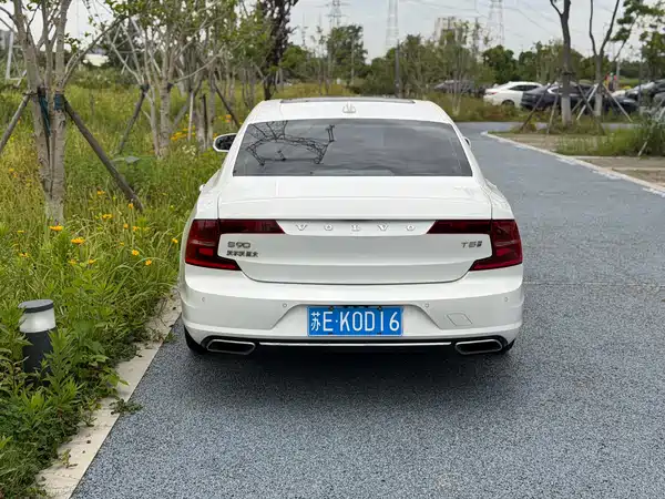 Volvo S90 2020