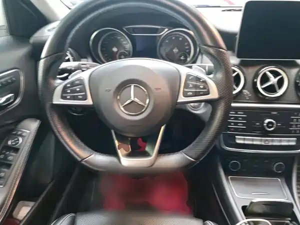 Mercedes-Benz GLA 2019