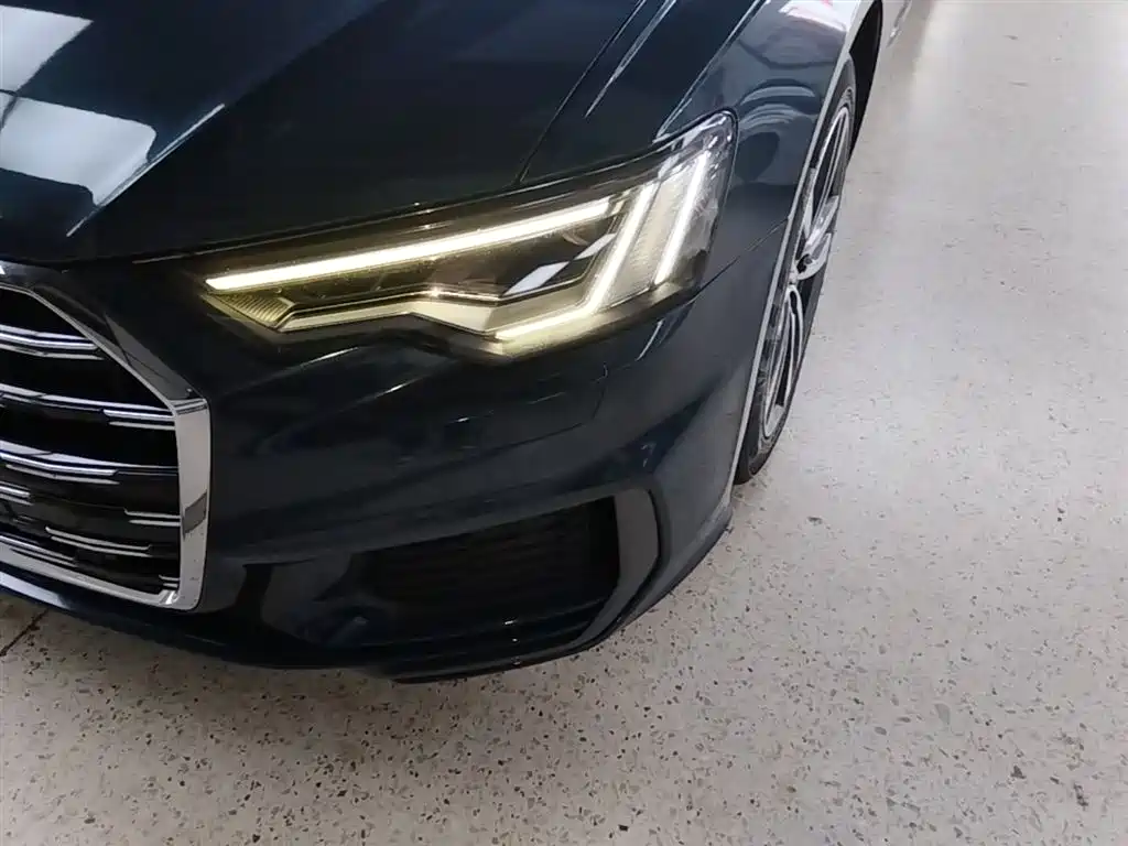 Audi A6 2020 — фото 24