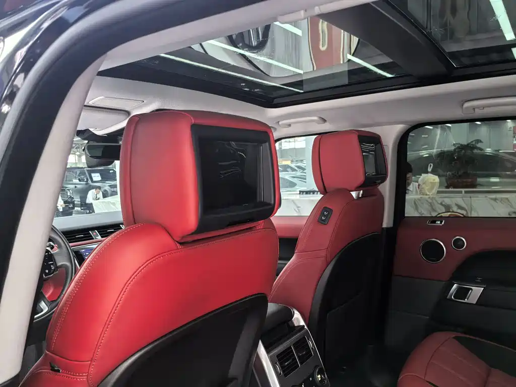 Land Rover Range Rover Sport 2021 — фото 18