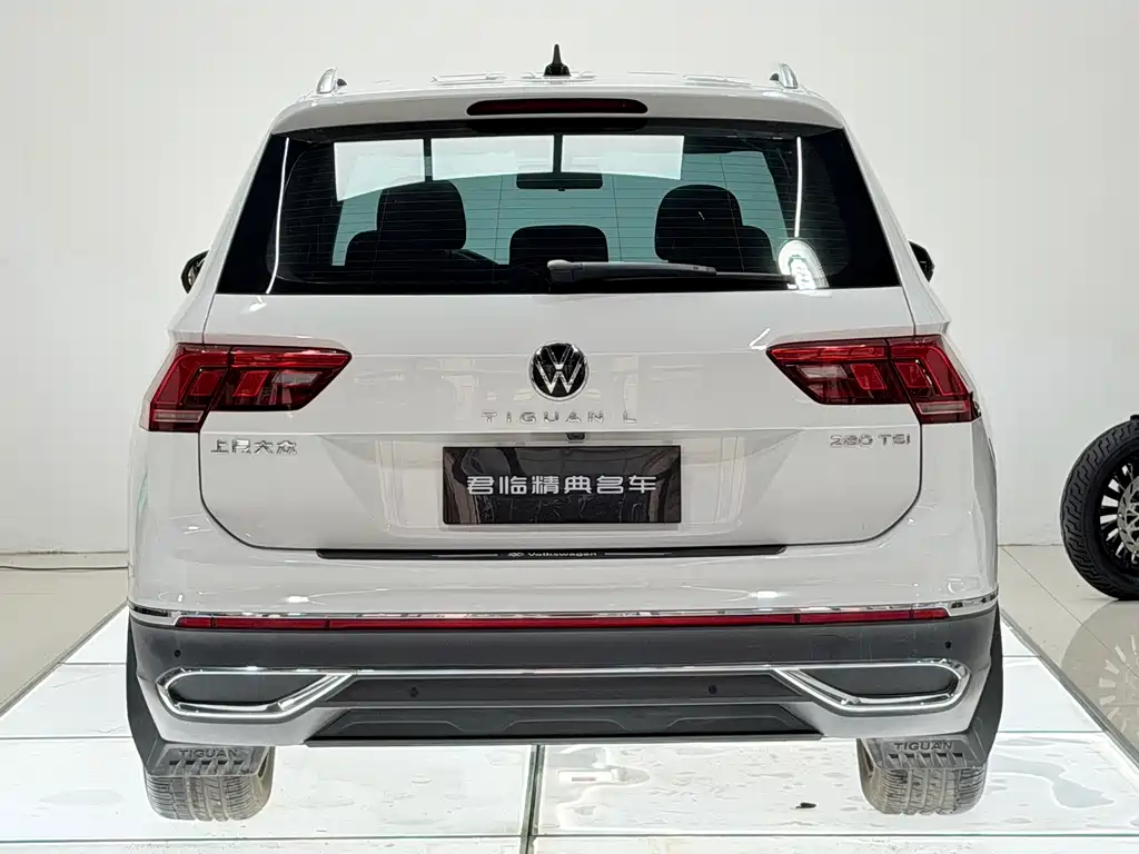 Volkswagen Tiguan L 2023 — фото 5