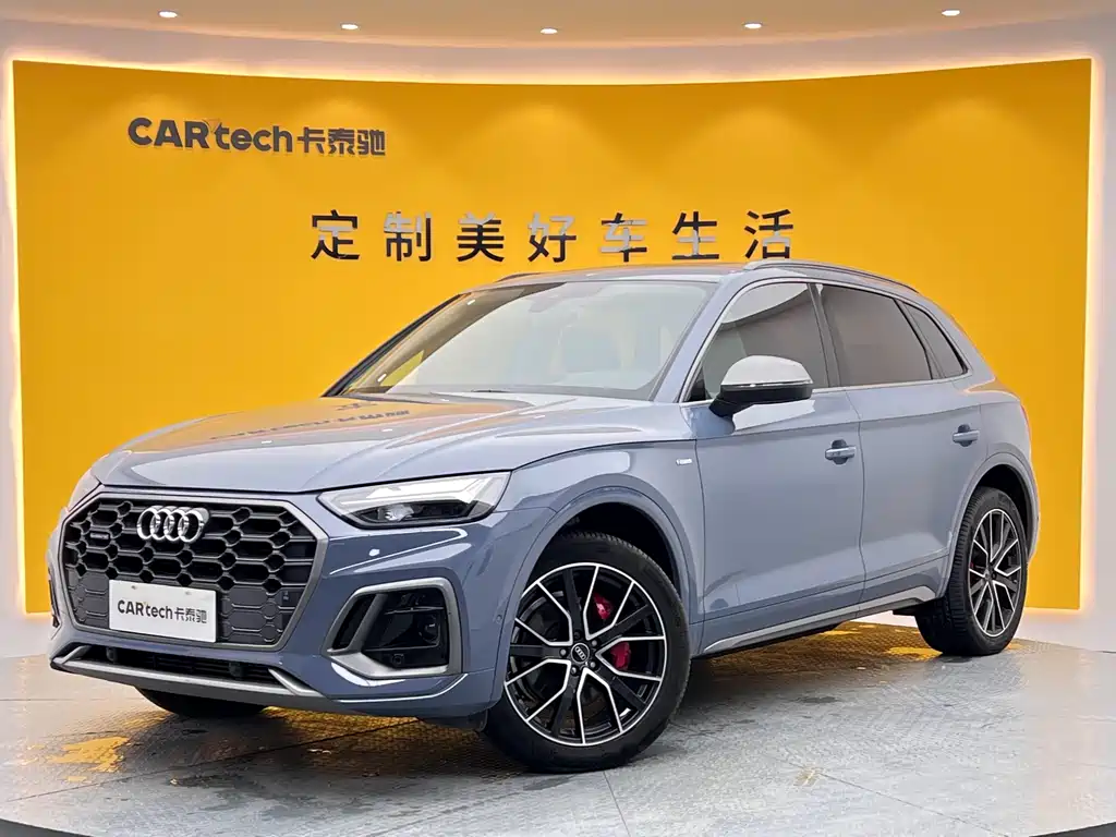 Audi Q5L 2022 — фото 1
