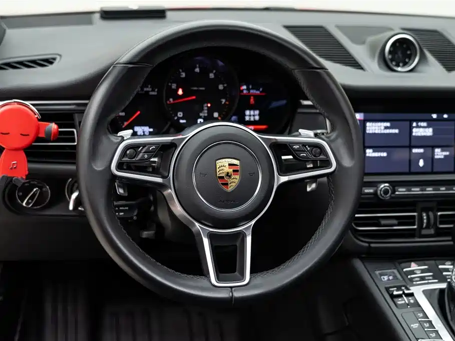 Porsche Macan 2020 — фото 12