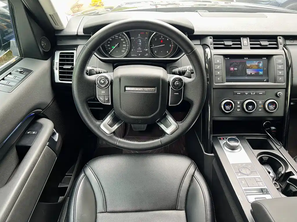 Land Rover Discovery 2018 — фото 14