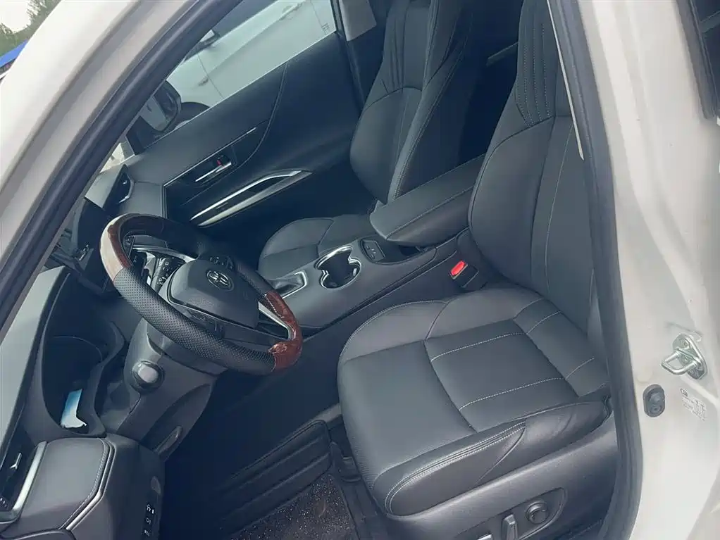 Toyota Harrier 2024 — фото 13