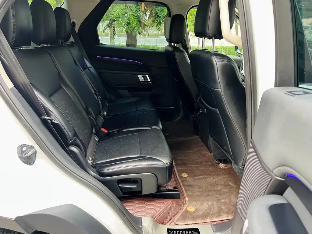 Land Rover Discovery 2018 — фото 18