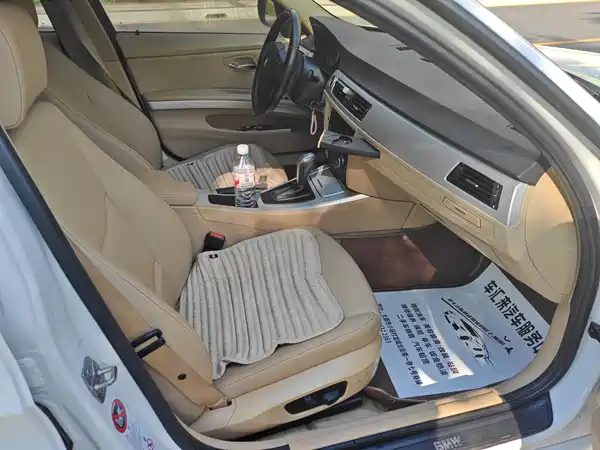 BMW 3 Series 2011