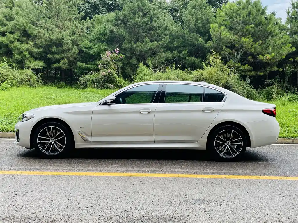 BMW 5 Series 2024