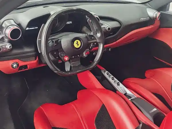 Ferrari F8 2022
