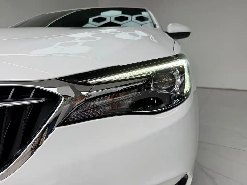 Buick Excelle 2022 — фото 12