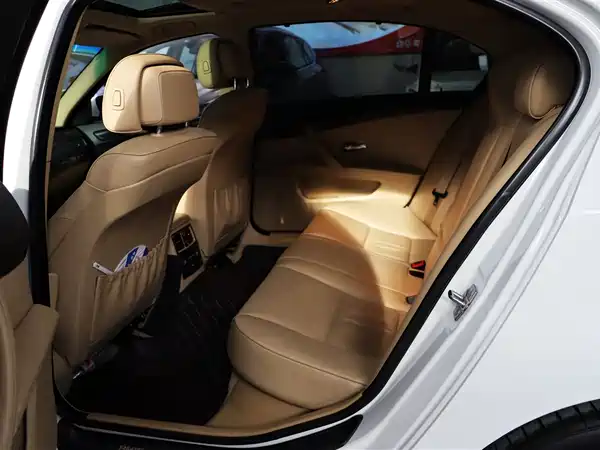 BMW 5 Series 2010
