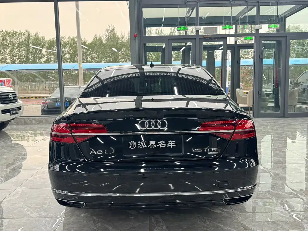 Audi A8 2015 — фото 5