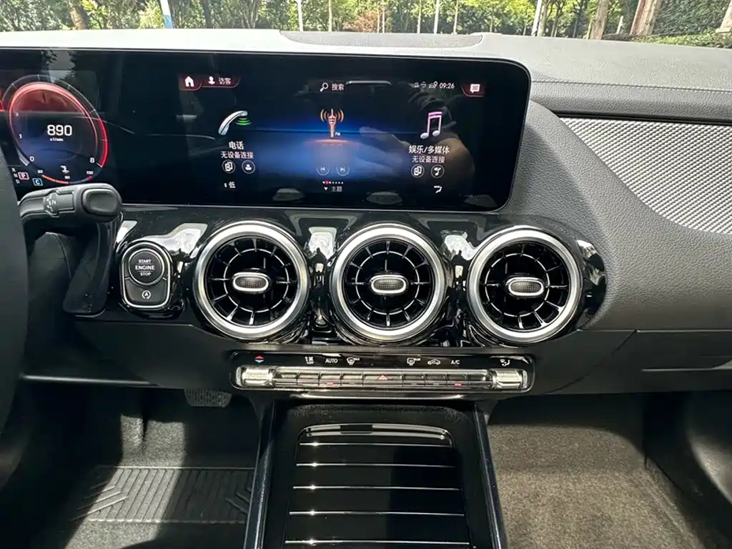Mercedes-Benz GLA 2021 — фото 17
