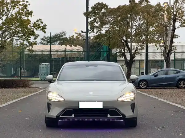 Xiaomi SU7 2025