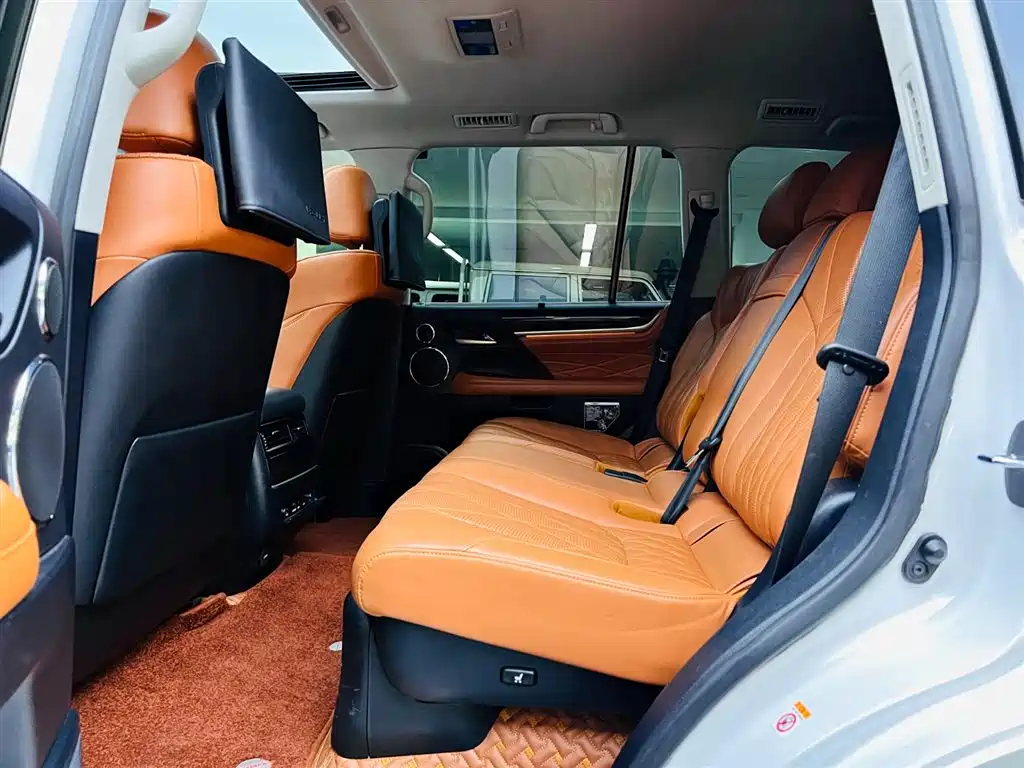 Lexus LX 2019 — фото 16
