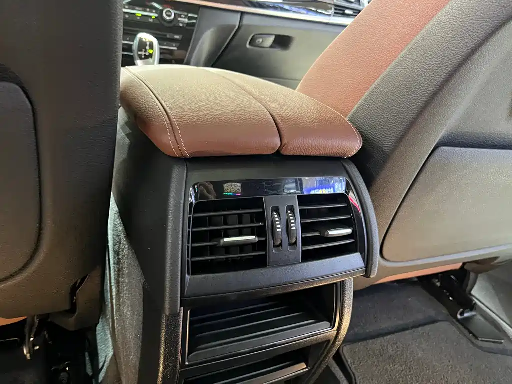 BMW X6 2017 — фото 16