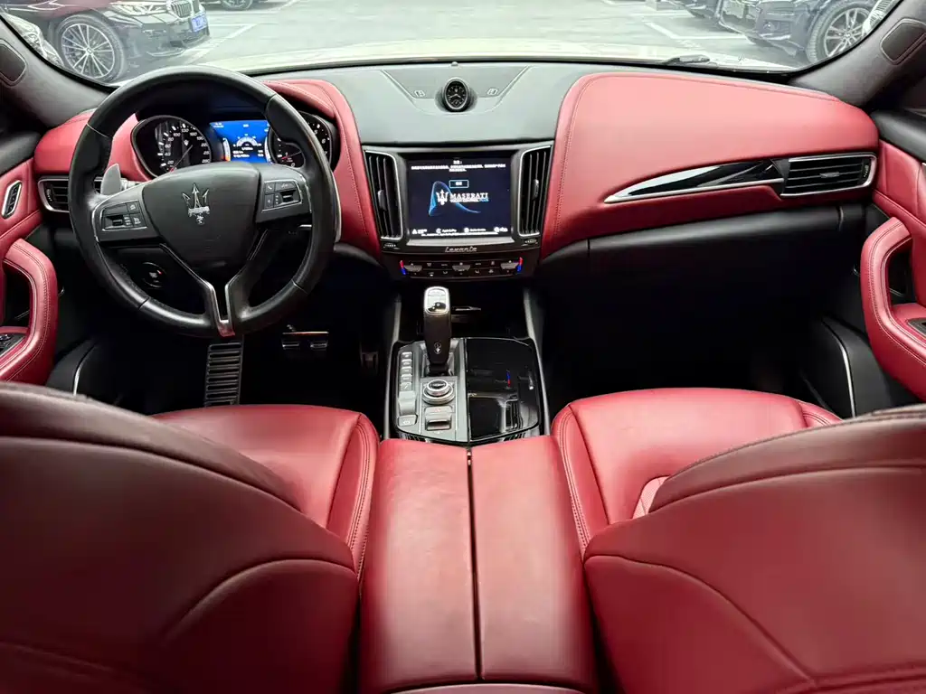 Maserati Levante 2018 — фото 9