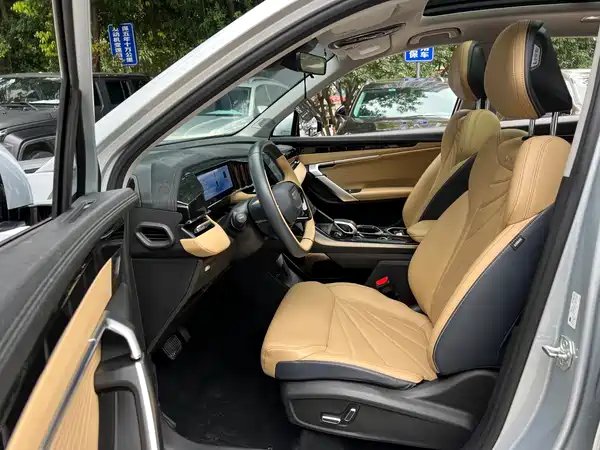 Geely Boyue L 2022