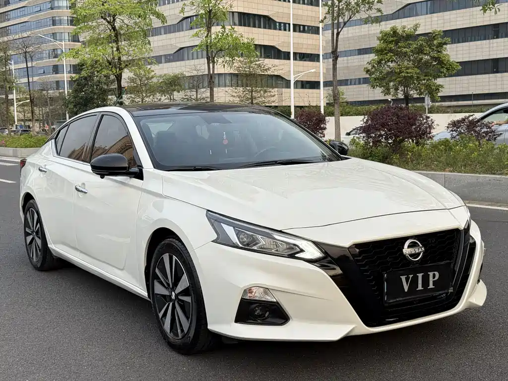 Nissan Teana 2022 — фото 3