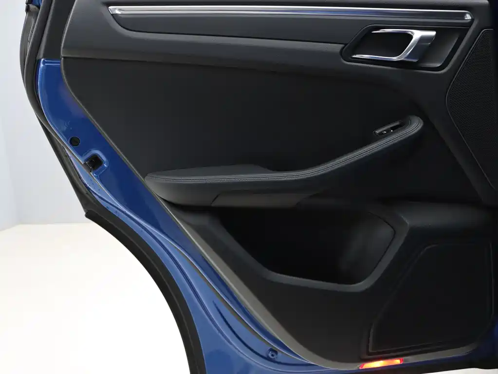 Porsche Macan 2016 — фото 24