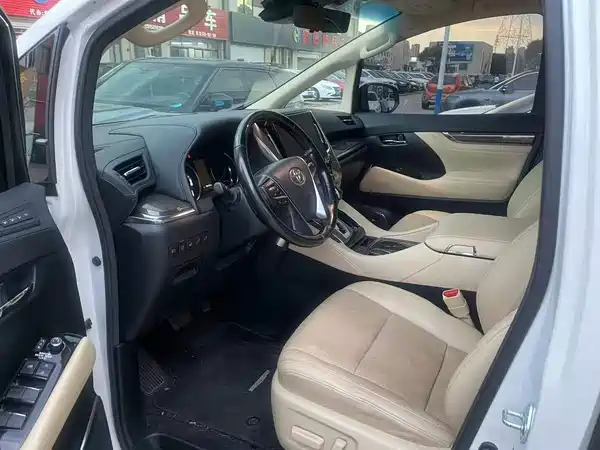 Toyota Alphard 2022