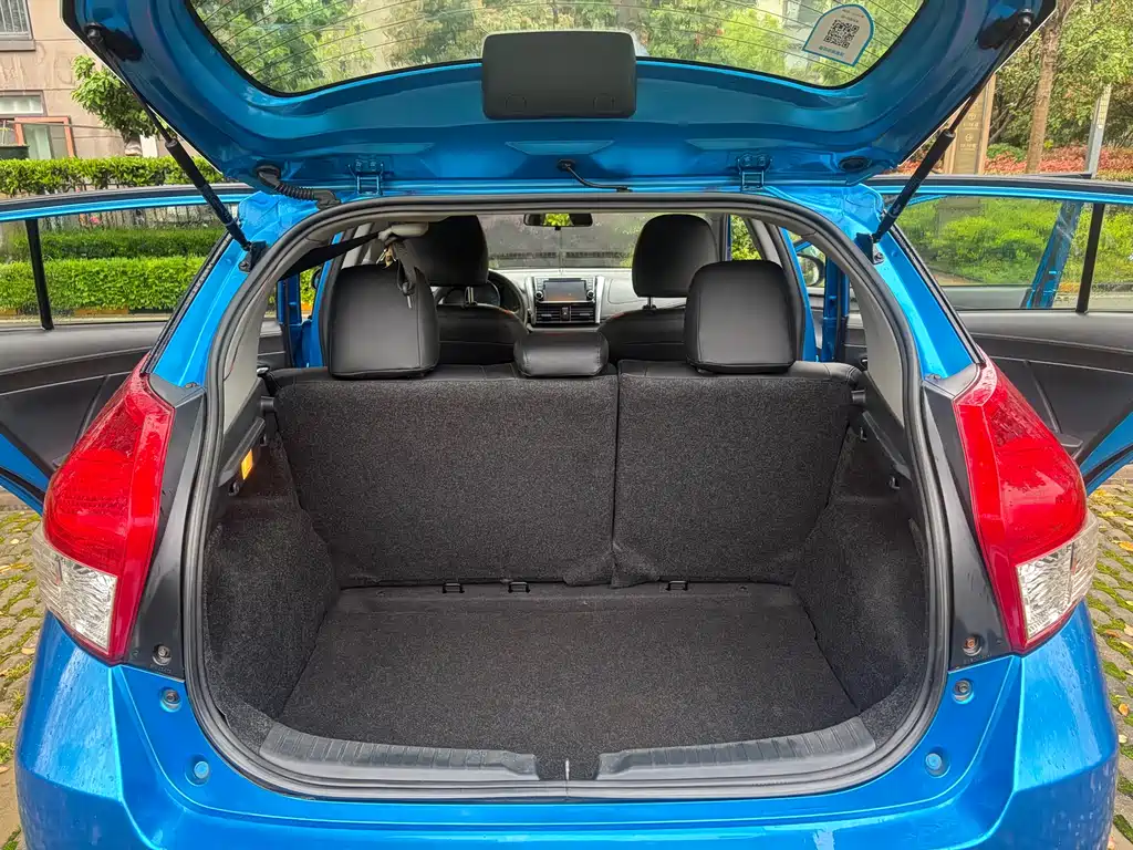 Toyota Yaris L 2016 — фото 11