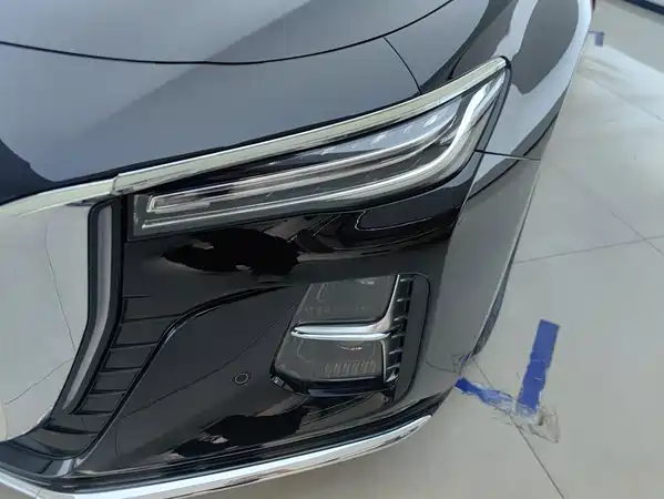 Hongqi H5 2025