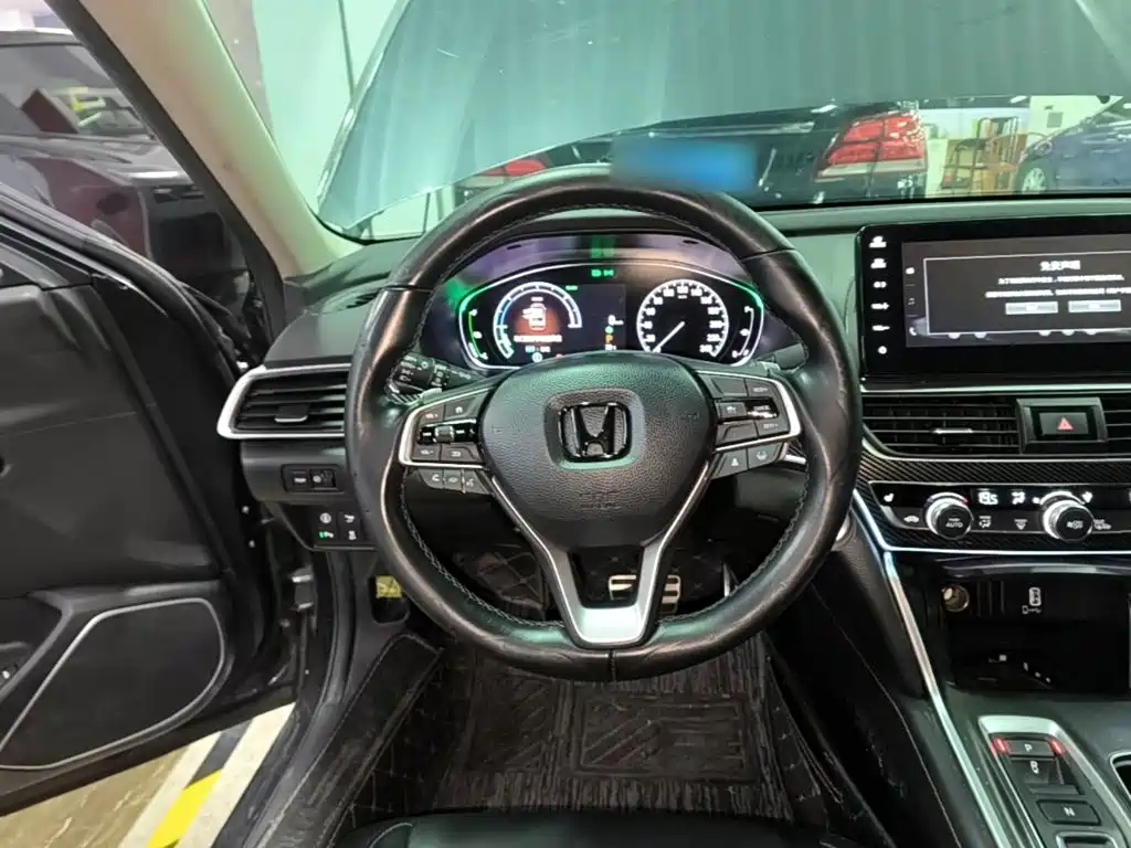 Honda Accord 2022 — фото 11