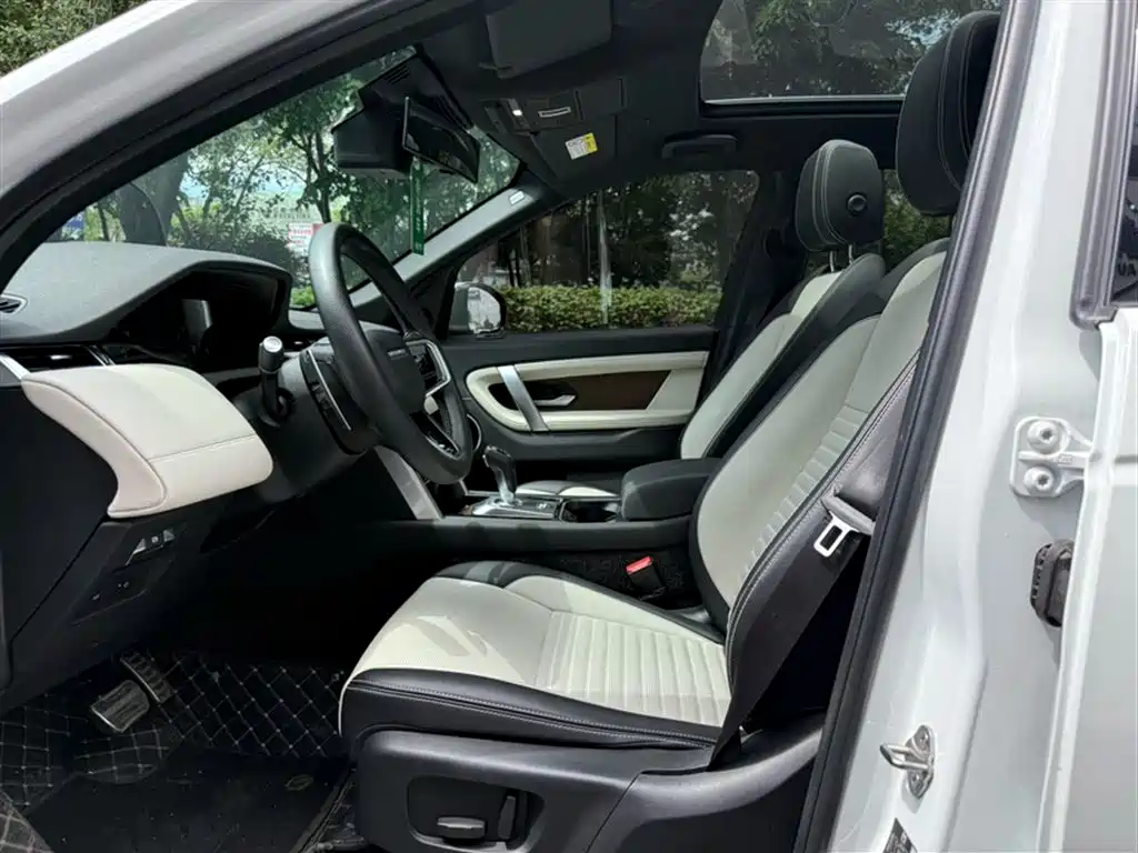 Land Rover Discovery Sport 2023 — фото 10