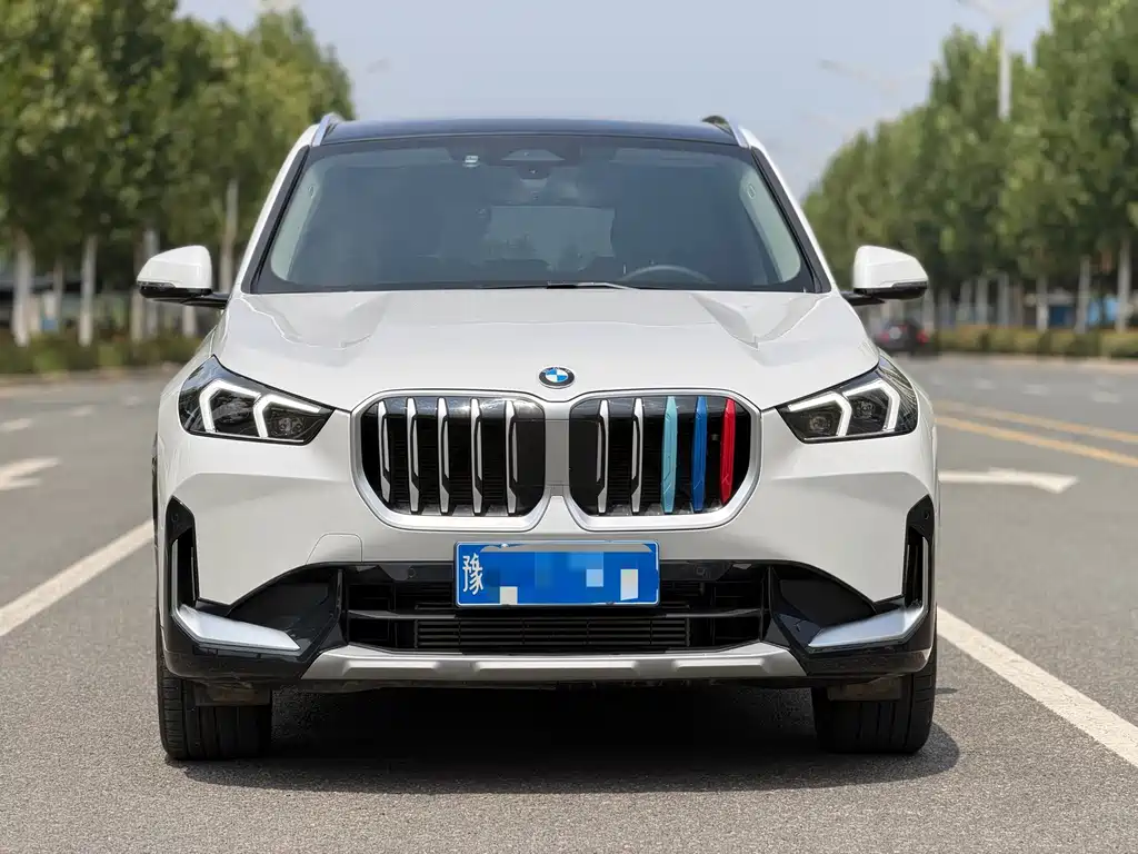 BMW X1 2025 — фото 1