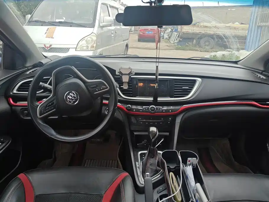 Buick Excelle 2015 — фото 12