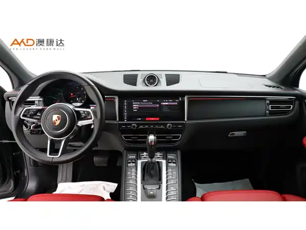 Porsche Macan 2021