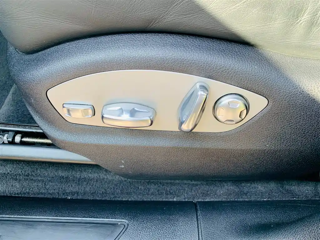 Porsche Macan 2021 — фото 10