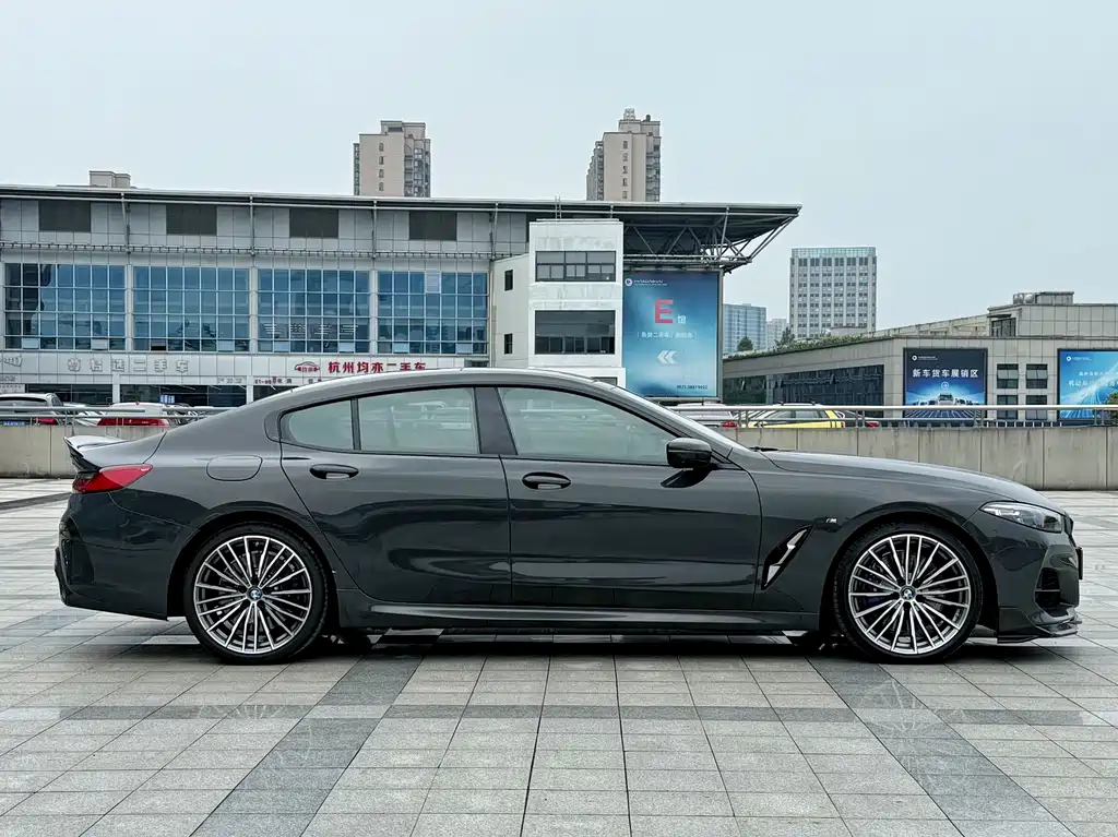 BMW 8 Series 2021