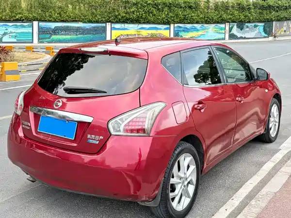 Nissan Tiida 2011