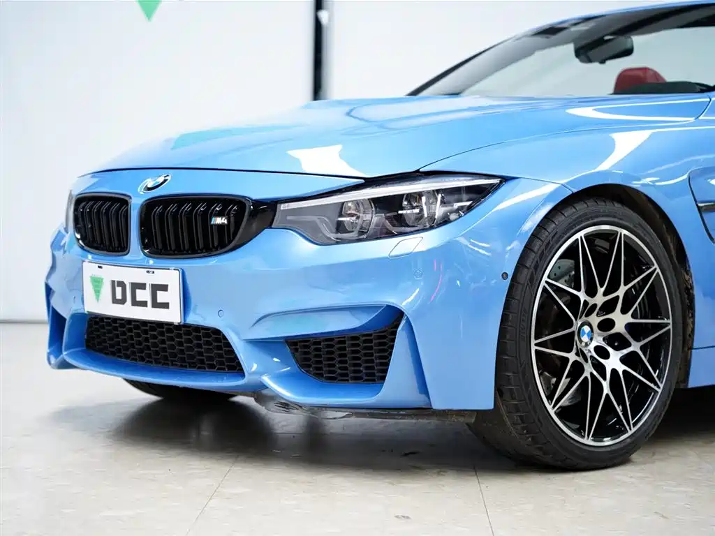 BMW M4 2018 — фото 18