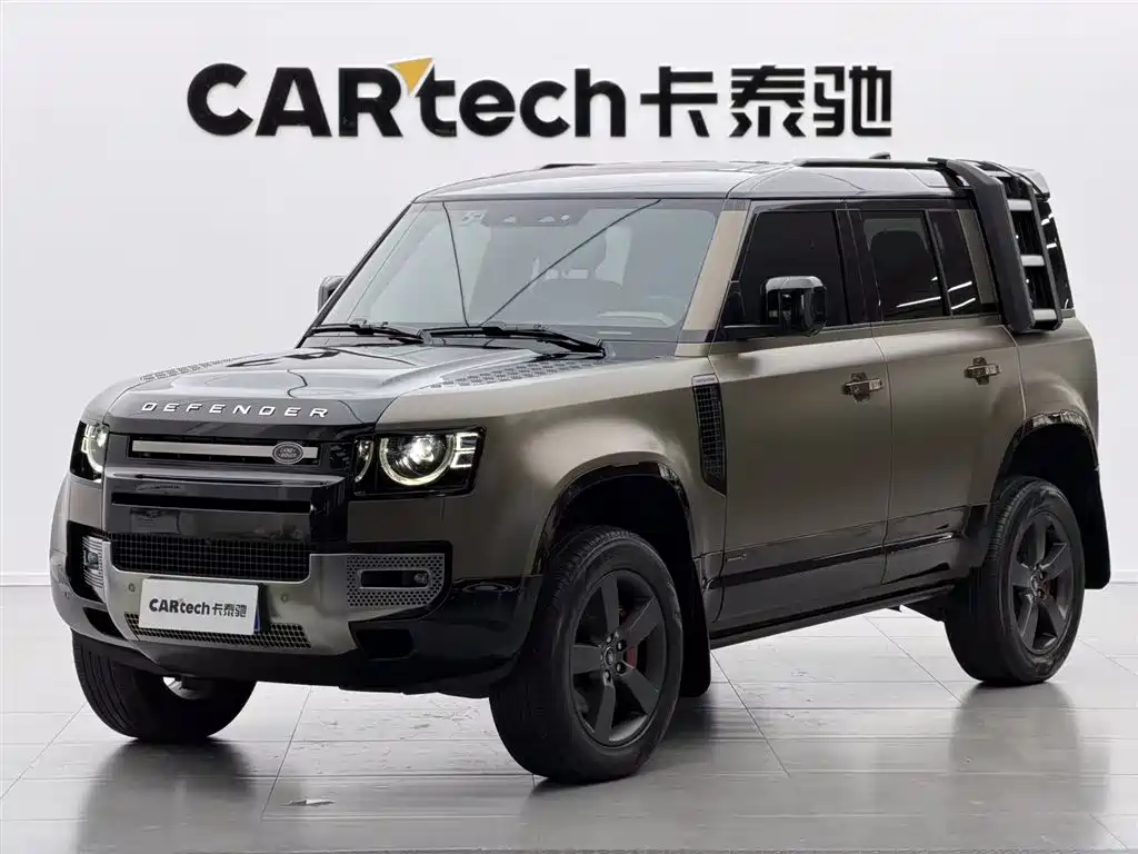 Land Rover Defender 2023 — фото 27