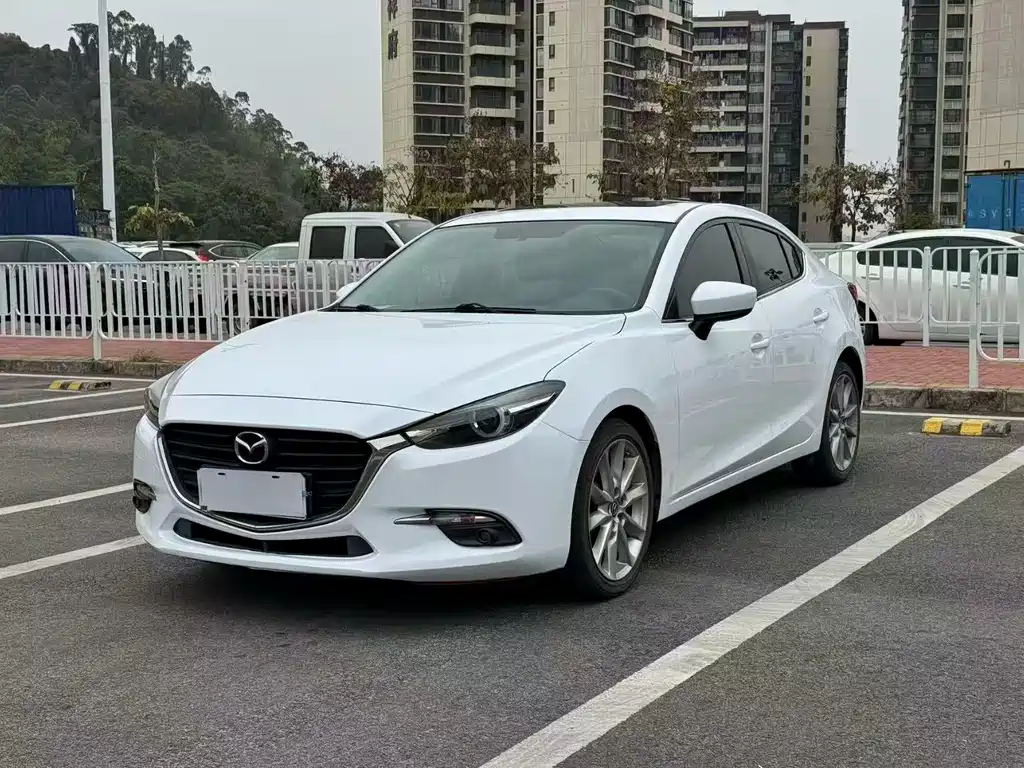 Mazda 3 Axela 2019 — фото 1