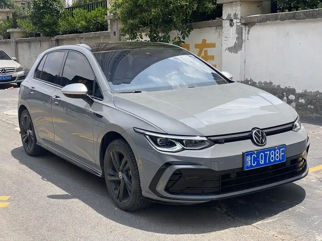 Volkswagen Golf 2021