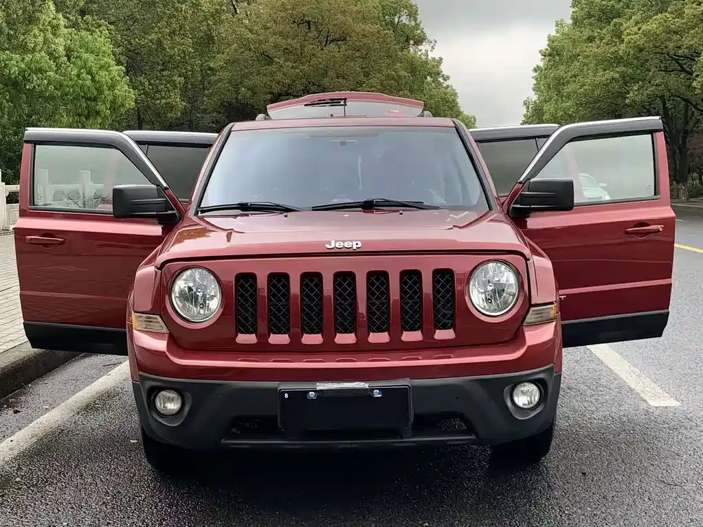 Jeep Patriot 2014 — фото 8