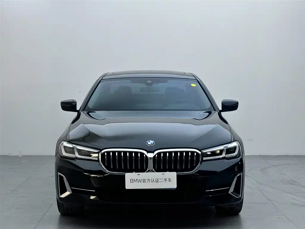 BMW 5 Series 2022 — фото 2