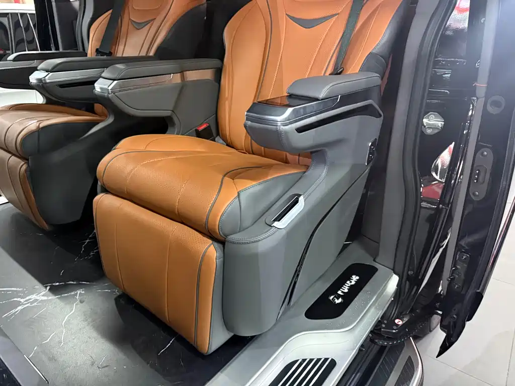Ford Tourneo 2025 — фото 15