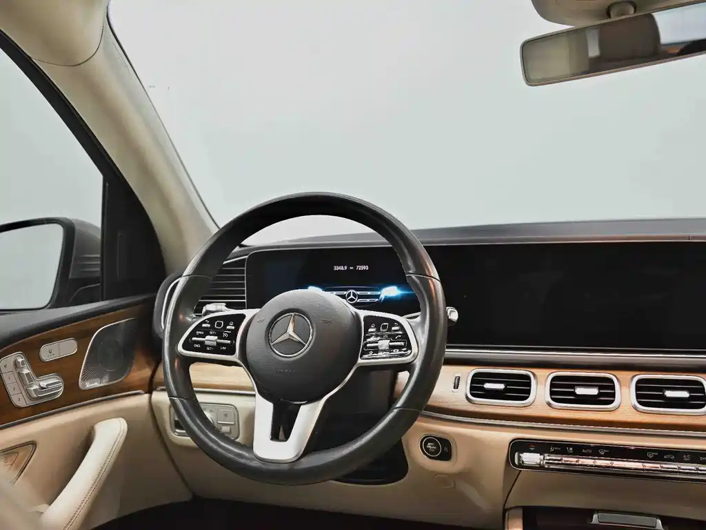 Mercedes-Benz GLE 2019 — фото 32