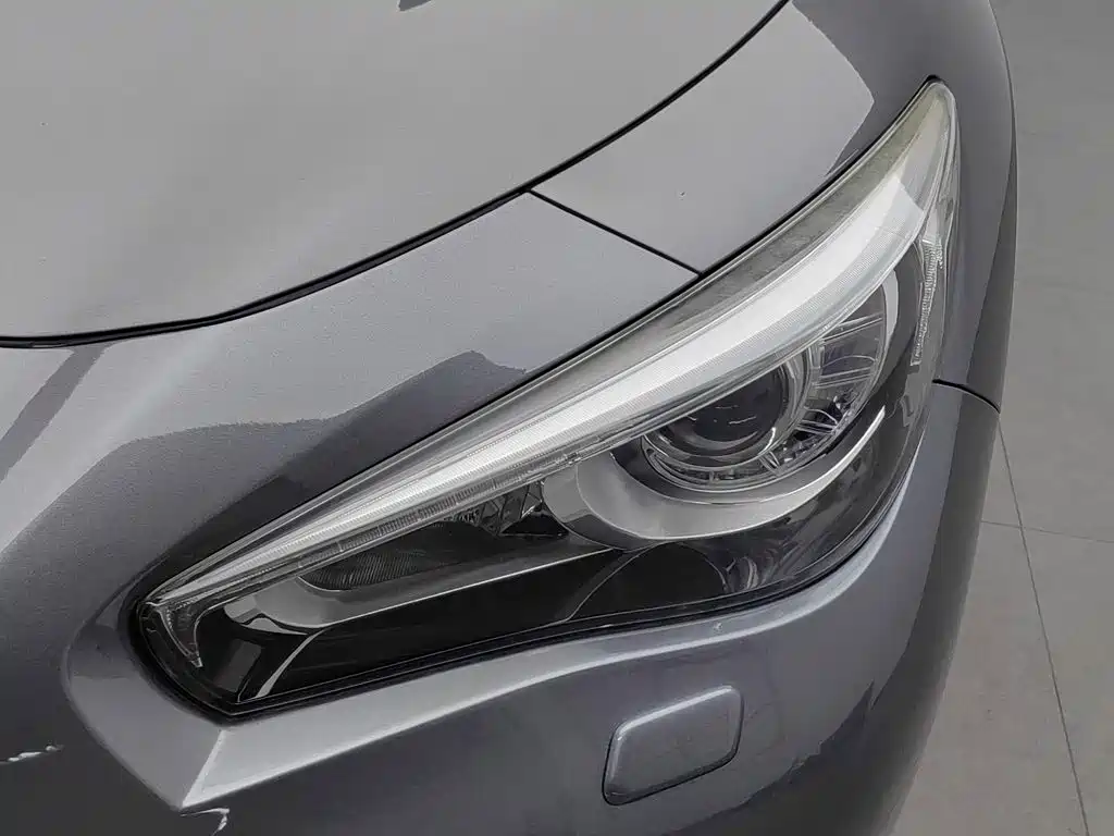 Infiniti Q50 2017 — фото 7