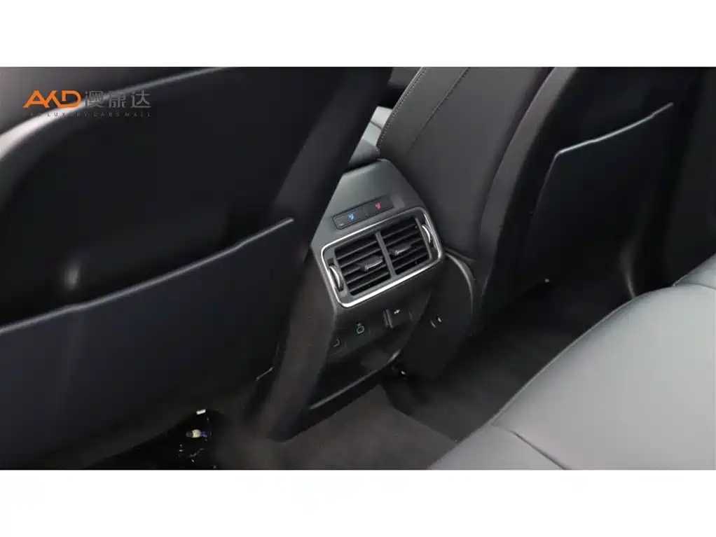 Land Rover Discovery Sport 2025 — фото 9
